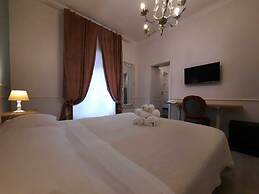 Urbana collection guest house