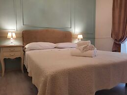 Urbana collection guest house