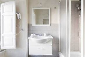Urbana collection guest house