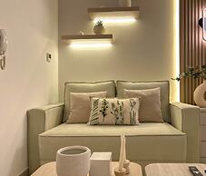 Urban Escape Studio Pool, Gym & Stylish Living