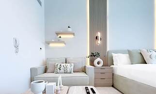 Urban Escape Studio Pool, Gym & Stylish Living