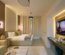 Urban Escape Studio Pool, Gym & Stylish Living