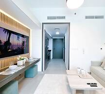 Urban Escape Studio Pool, Gym & Stylish Living