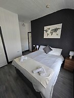 Lynbar Hotel
