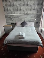 Lynbar Hotel
