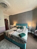 Lynbar Hotel