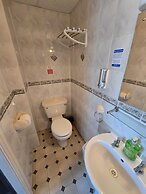 Lynbar Hotel