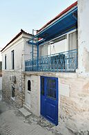 Traditional Samos Home With Jacuzzi and Private Balcony