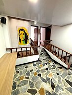 Kuyay Yachi Hostel