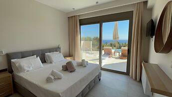 Luxurious Villa Retreat in Lourdata