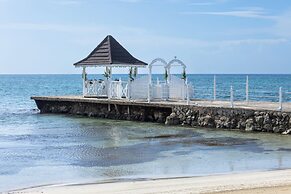 Grand Muthu Runaway Bay