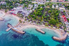 Grand Muthu Runaway Bay
