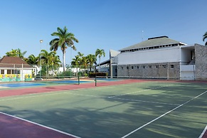 Grand Muthu Runaway Bay
