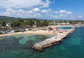 Grand Muthu Runaway Bay
