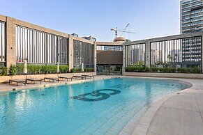Modern Studio at Paragon