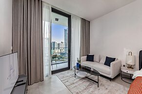Modern Studio at Paragon