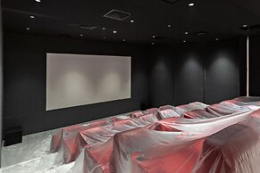 Modern Studio at Paragon