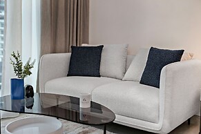 Modern Studio at Paragon