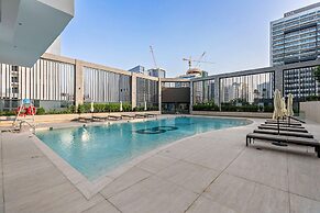 Modern Studio at Paragon