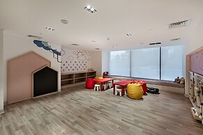 Modern Studio at Paragon