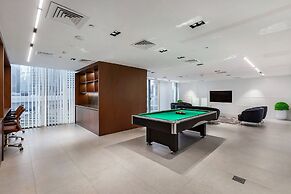 Modern Studio at Paragon