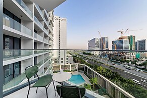 Modern Studio at Paragon