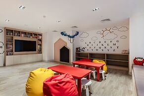 Modern Studio at Paragon