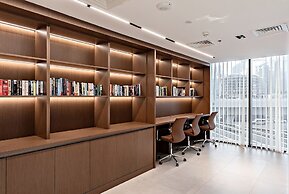 Modern Studio at Paragon