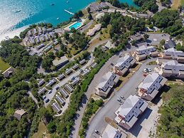Apartment on Lake Serre-poncon With Pool