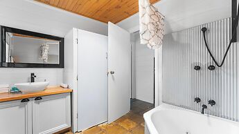Gray Chalet in Daylesford