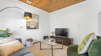 Gray Chalet in Daylesford