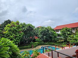 Karinthip Village
