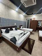 KANHA RETREAT - VRINDAVAN