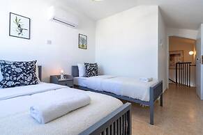 Chloris 3- Bedroom Apartment in Larnaca