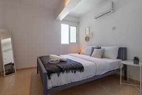 Chloris 3- Bedroom Apartment in Larnaca