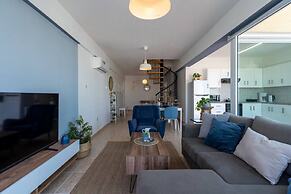 Chloris 3- Bedroom Apartment in Larnaca