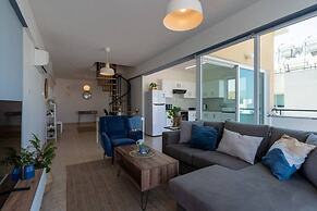 Chloris 3- Bedroom Apartment in Larnaca