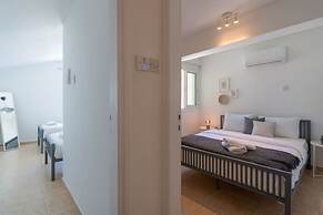 Chloris 3- Bedroom Apartment in Larnaca