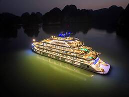 Tulip Cruise by HAG