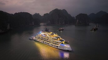 Tulip Cruise by HAG