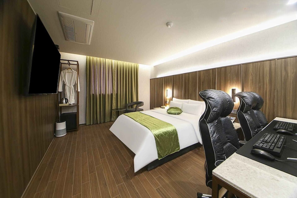 Hanabi Hotel