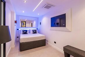 JOIVY Elegant Suites Near Villa Borghese
