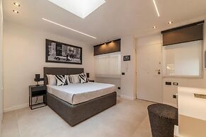 JOIVY Elegant Suites Near Villa Borghese