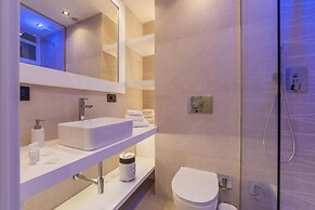 JOIVY Elegant Suites Near Villa Borghese