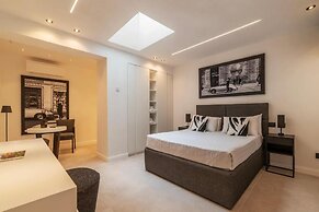 JOIVY Elegant Suites Near Villa Borghese