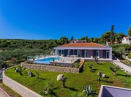 Villa Ema