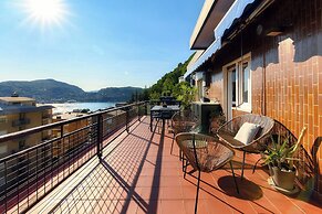 Luce di Lago Terrace