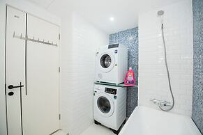 Myrcella Apartment