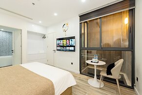 Myrcella Apartment