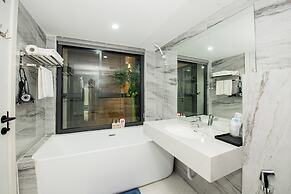 Myrcella Apartment